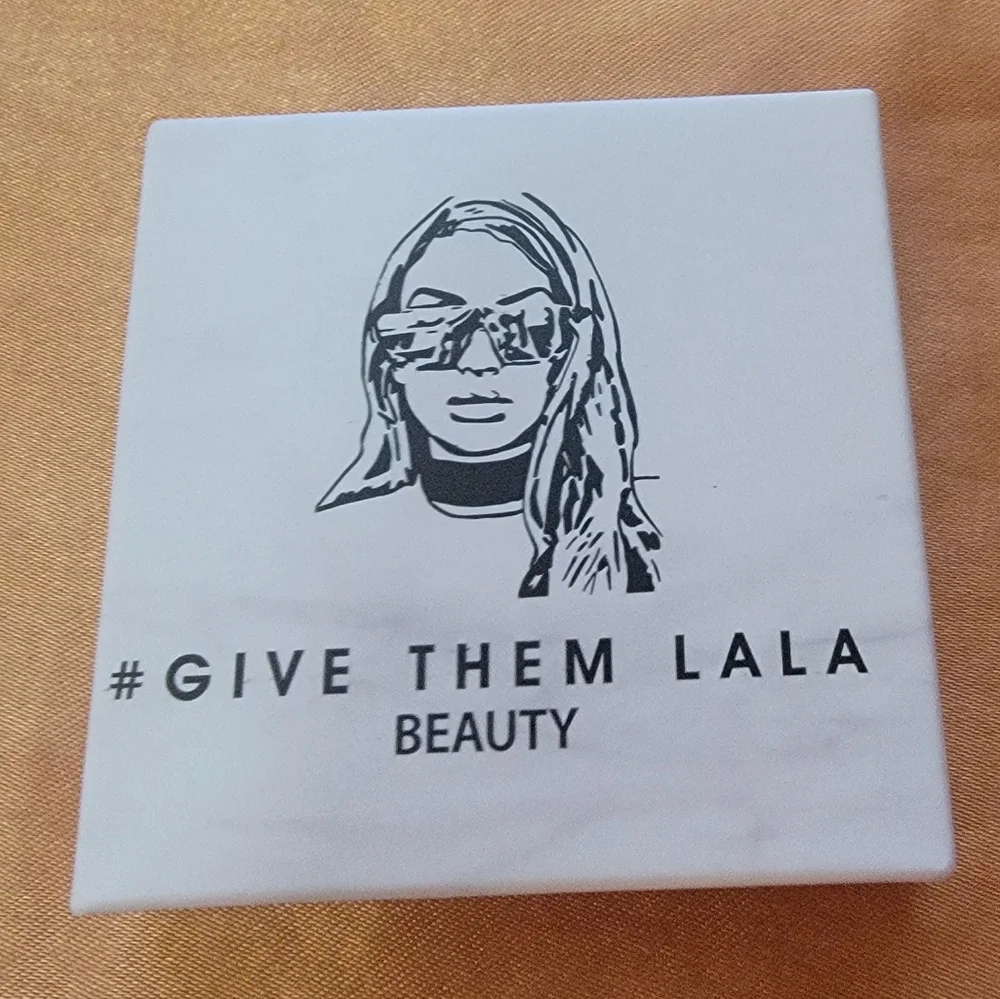NIB Give Them Lala Bronze Powder IBIZA